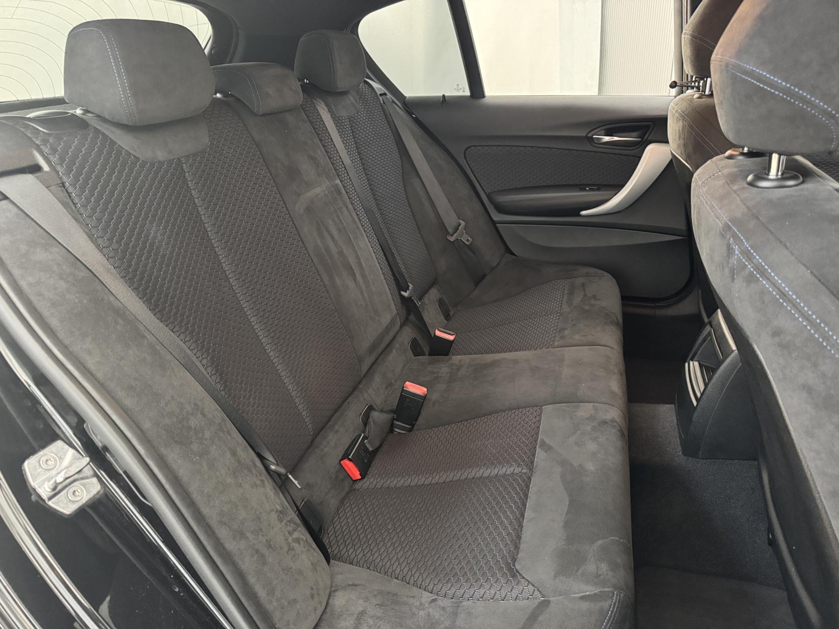BMW 1 Series view 61