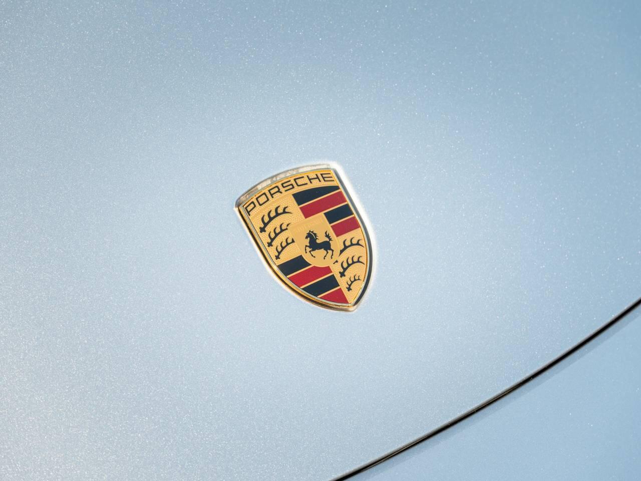 Porsche Cayman view 39