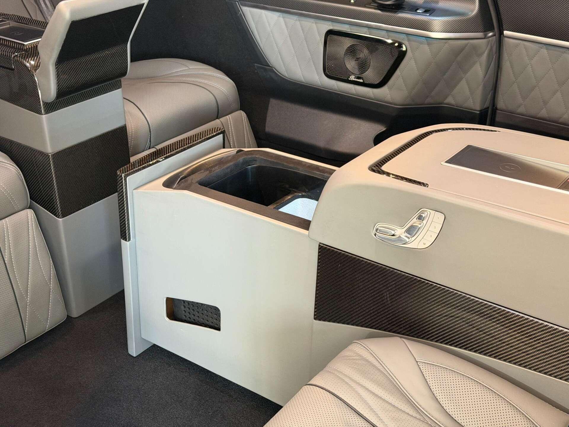 Mercedes-Benz V Class view 15