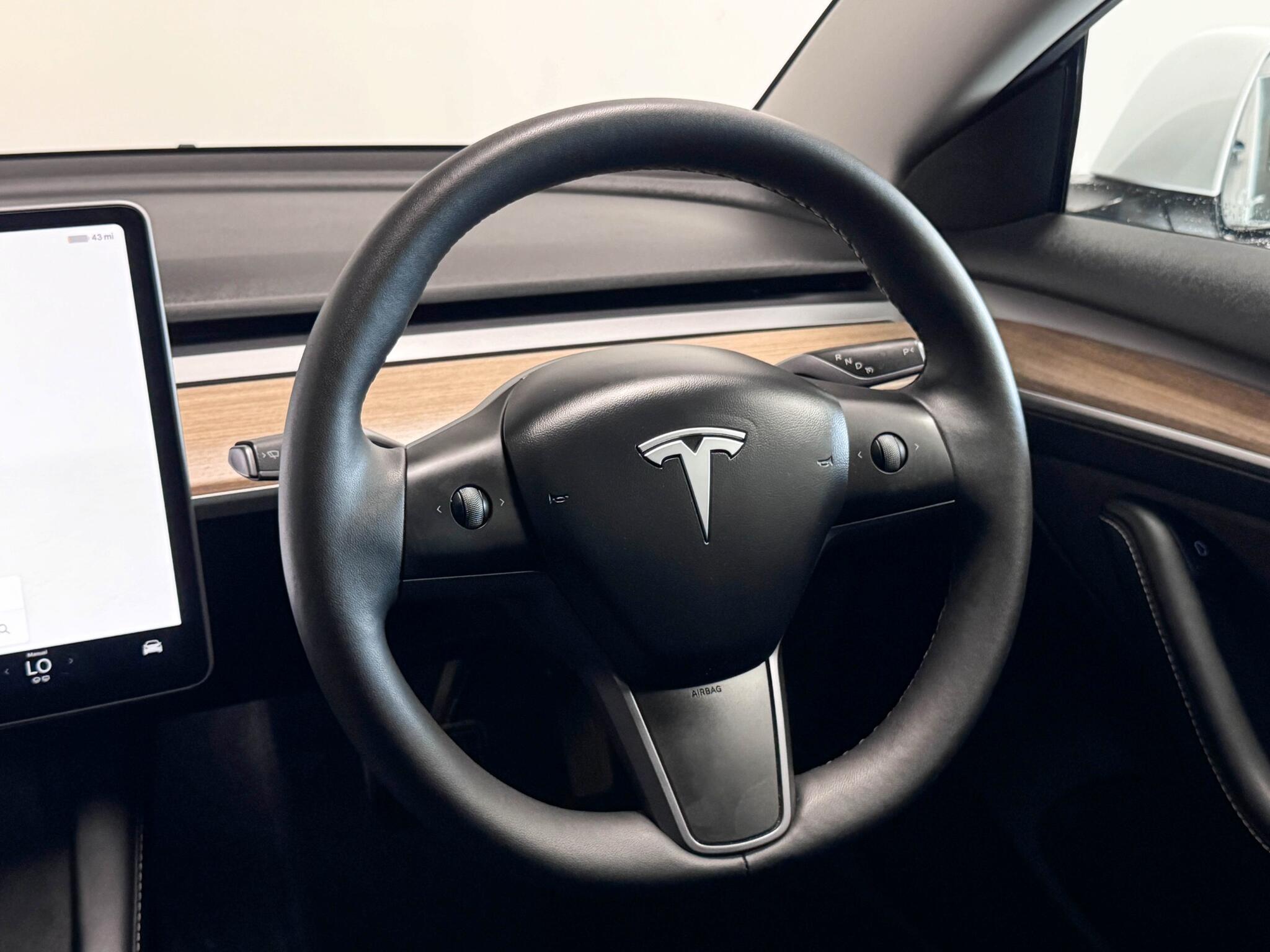 Tesla Model 3 view 27