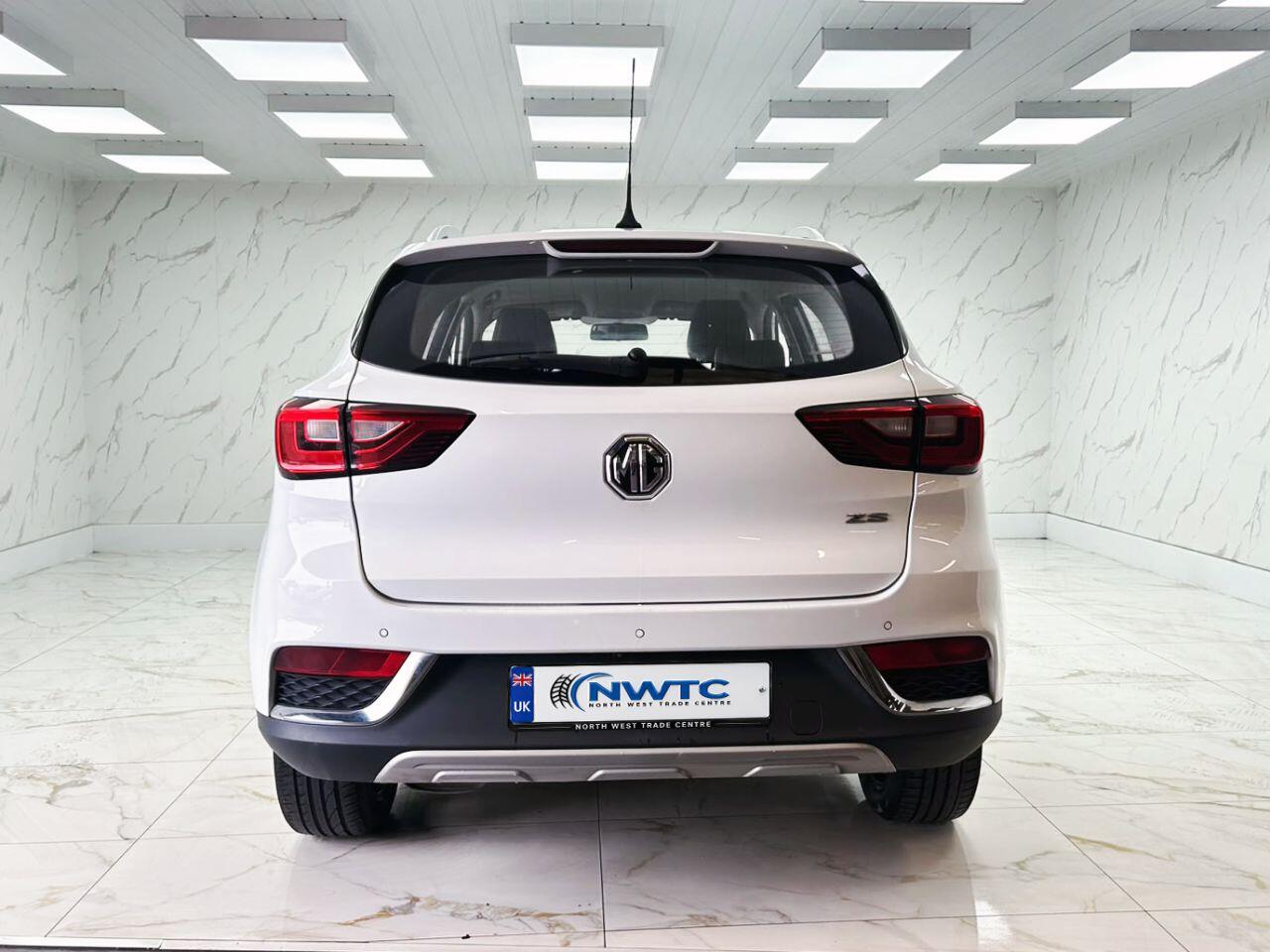 MG ZS view 10