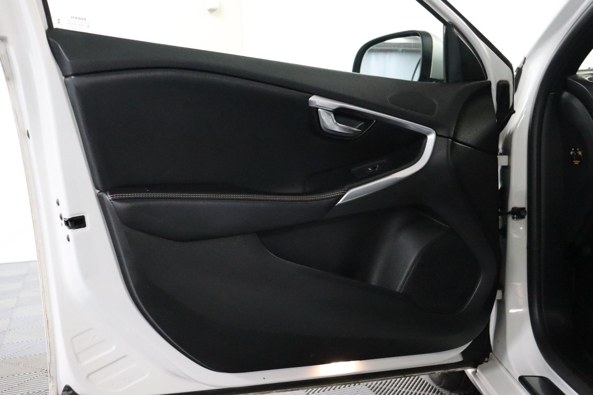 Volvo V40 view 41