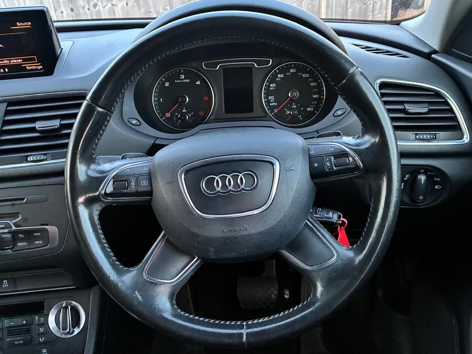 Audi Q3 view 17