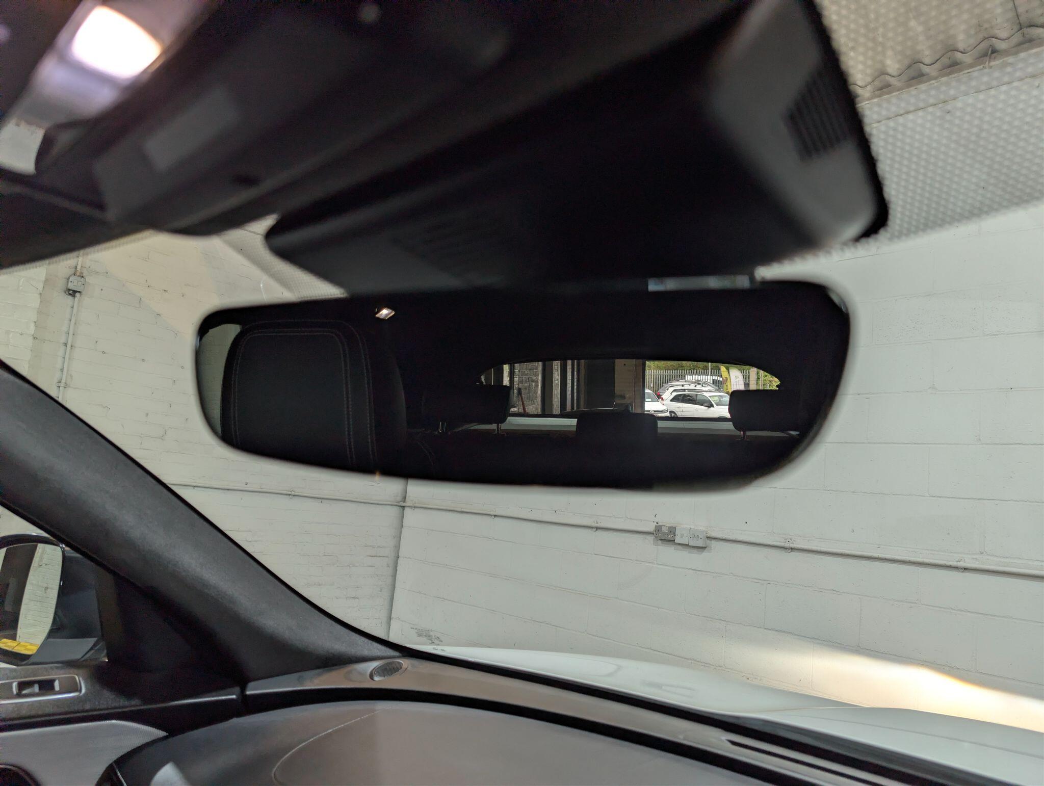 Jaguar F-Pace view 80
