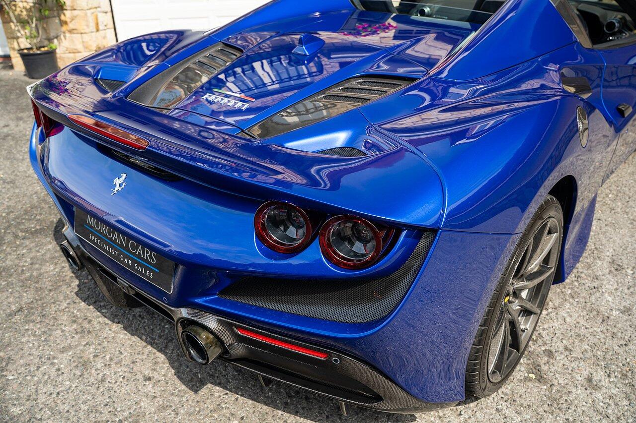 Ferrari F8 Tributo view 25