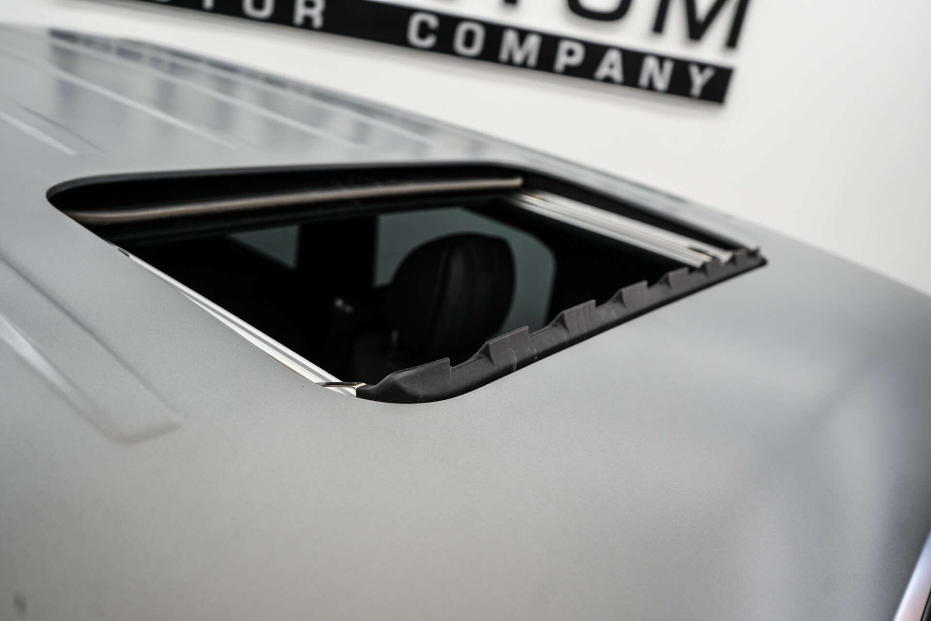 Mercedes-Benz G-Class view 11