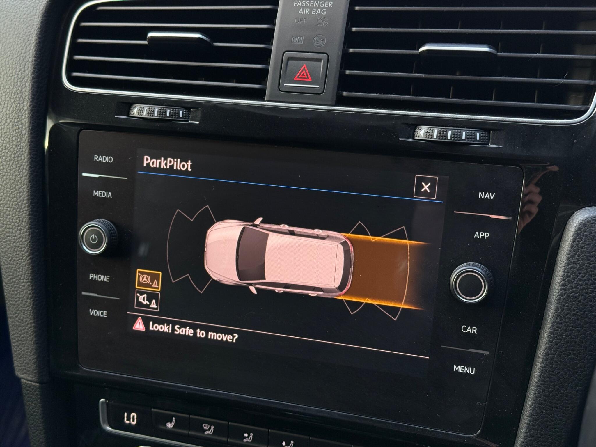 Volkswagen Golf view 28