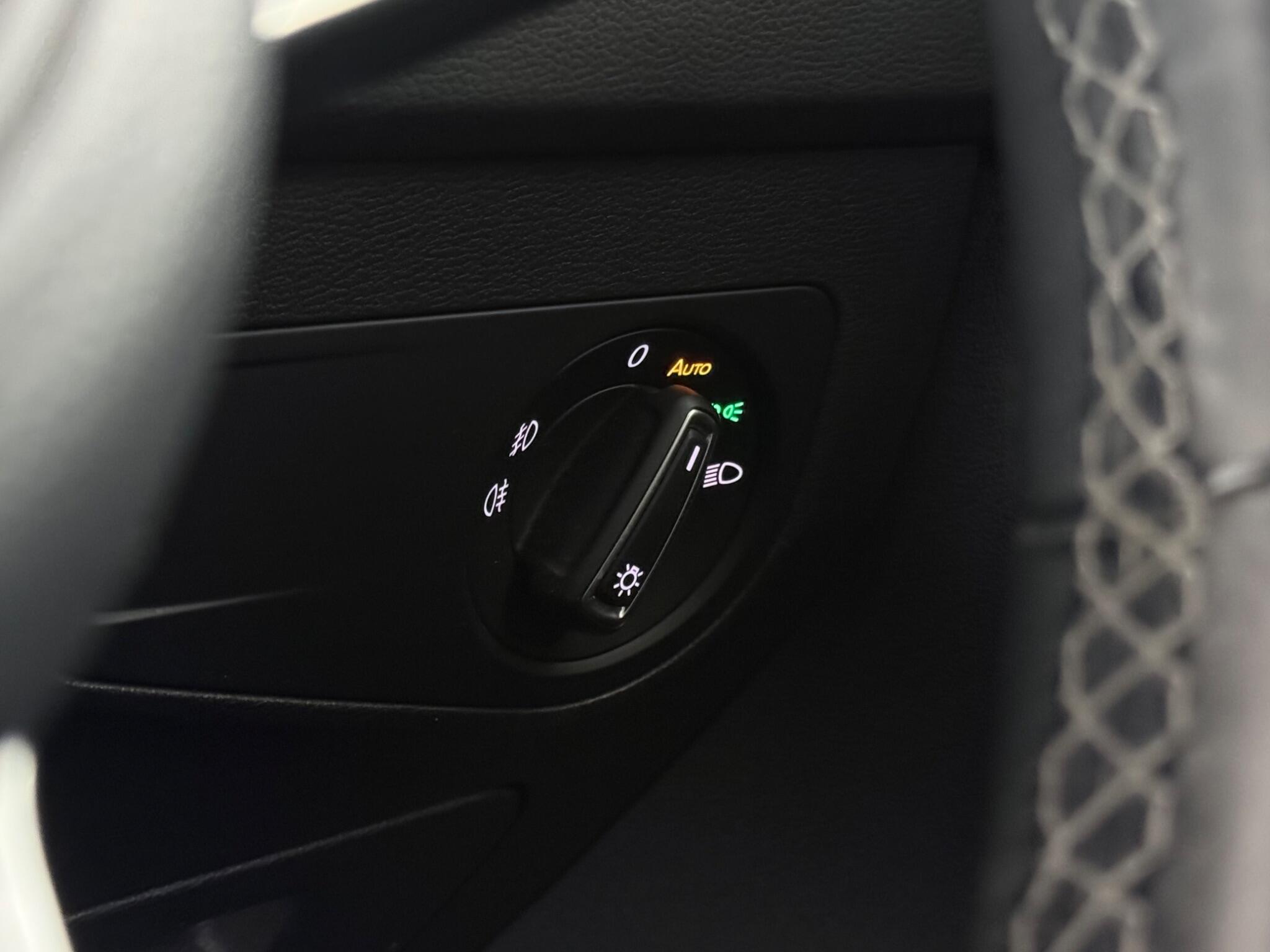 Volkswagen Tiguan view 18