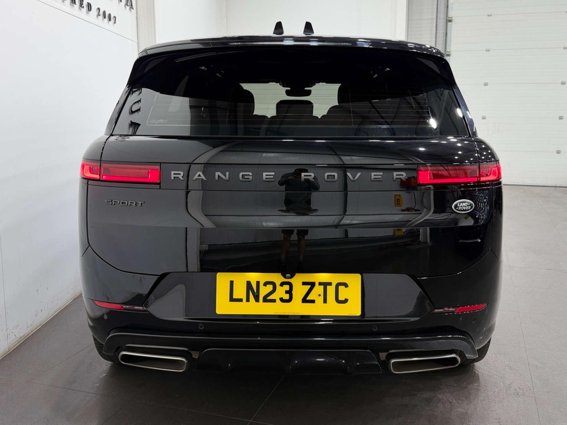 Land Rover Range Rover Sport view 7