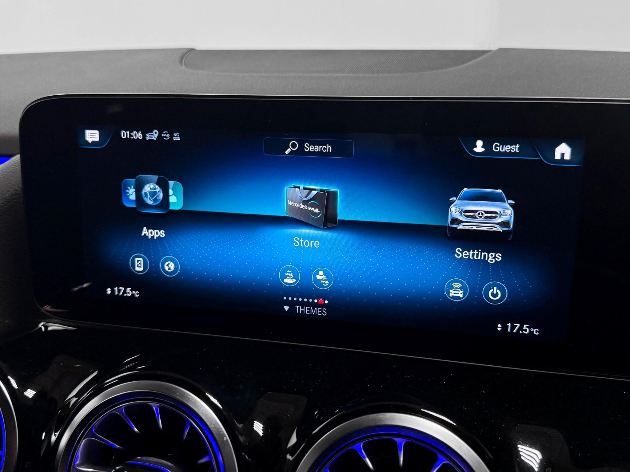Mercedes-Benz Gla view 40