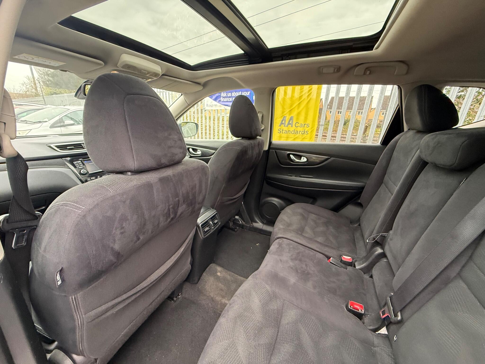 2017 Nissan X-Trail image 36