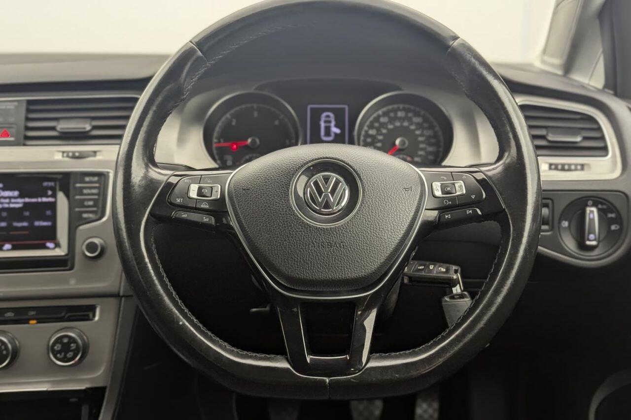 Volkswagen Golf view 27