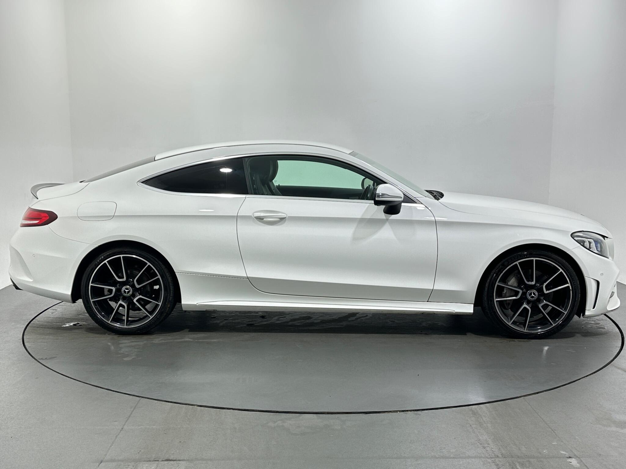 Mercedes-Benz C-Class view 10