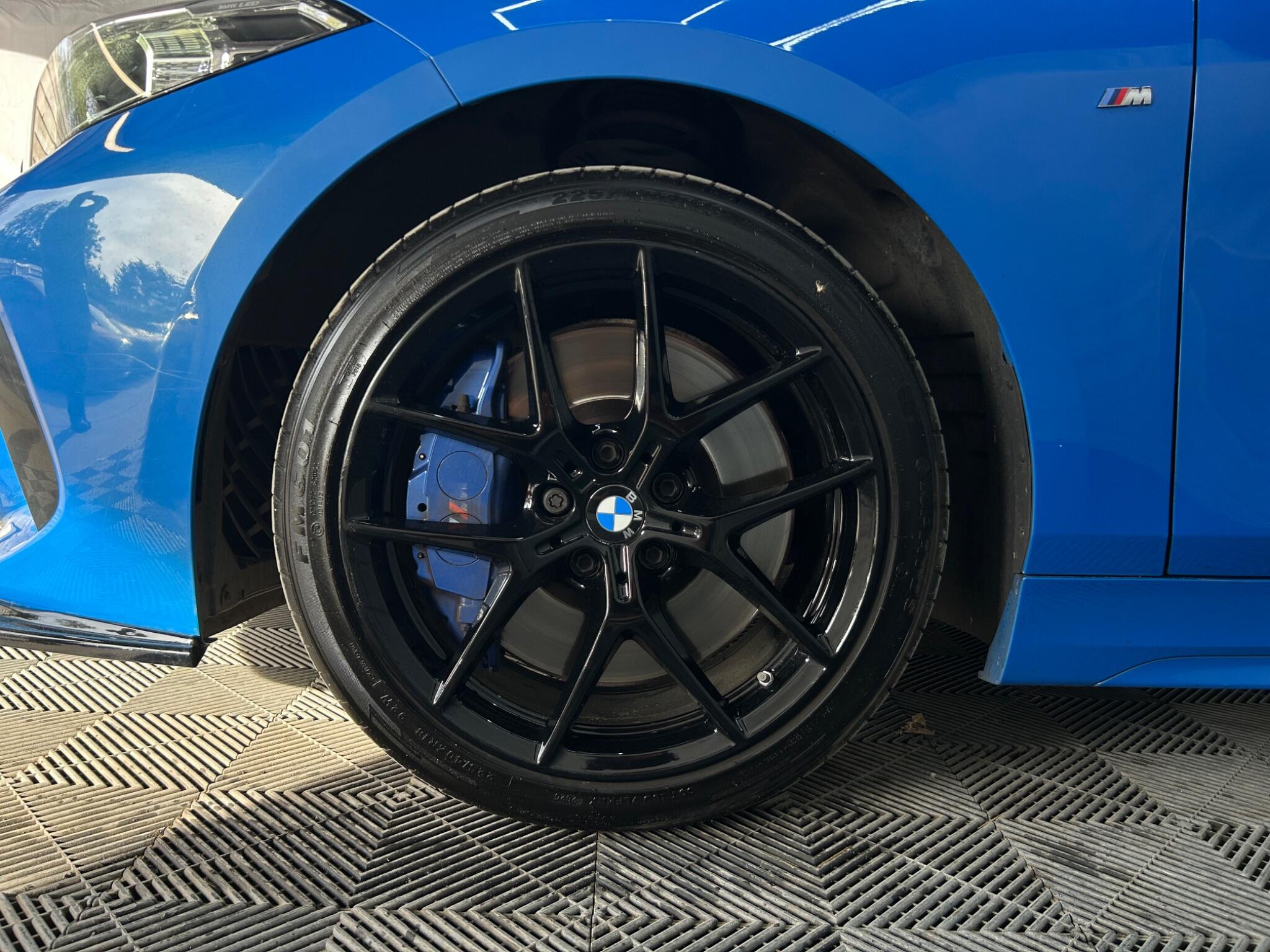 BMW 1 Series view 32