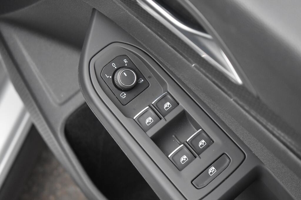 Volkswagen Golf view 50