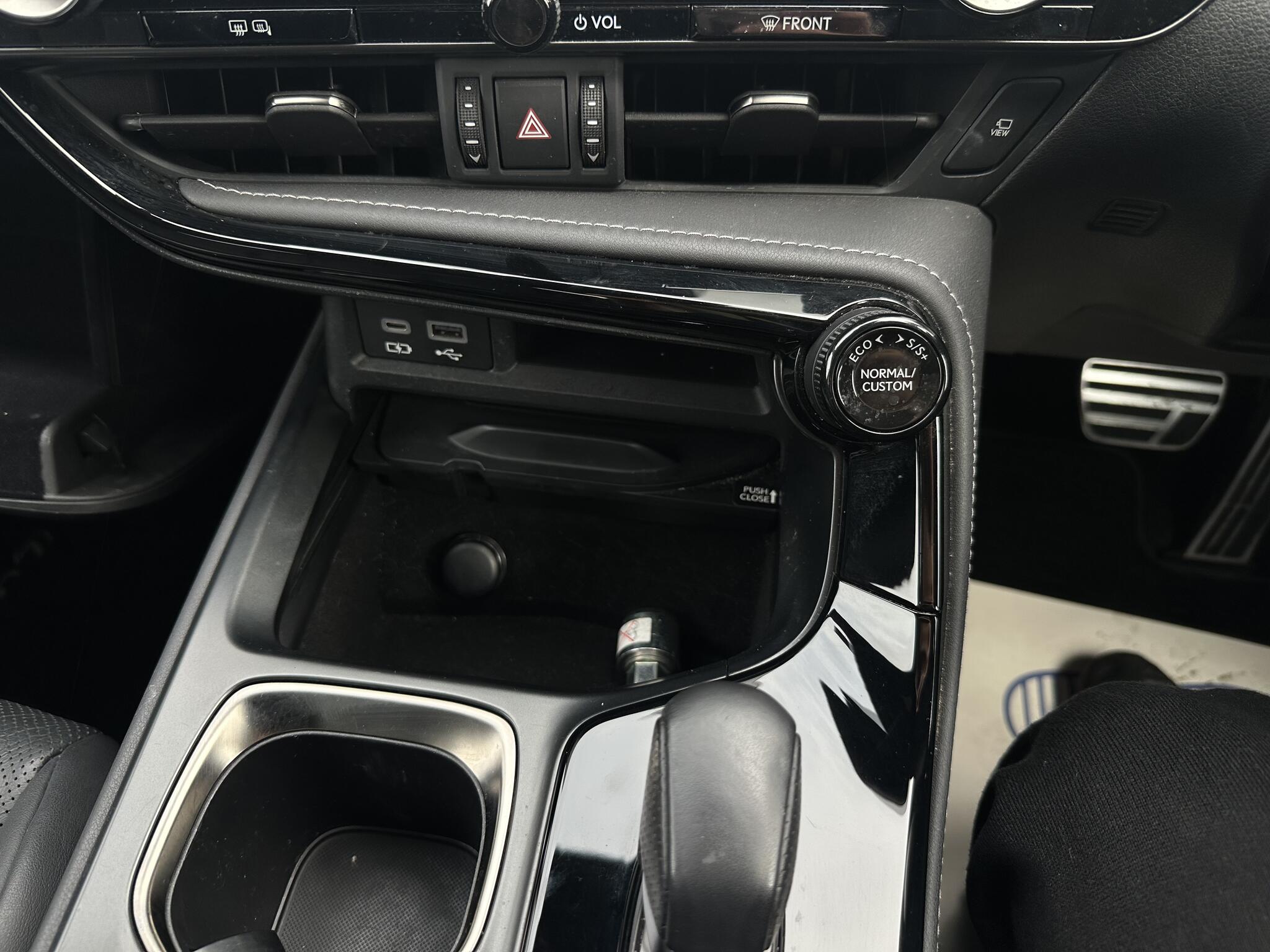 Lexus NX view 9