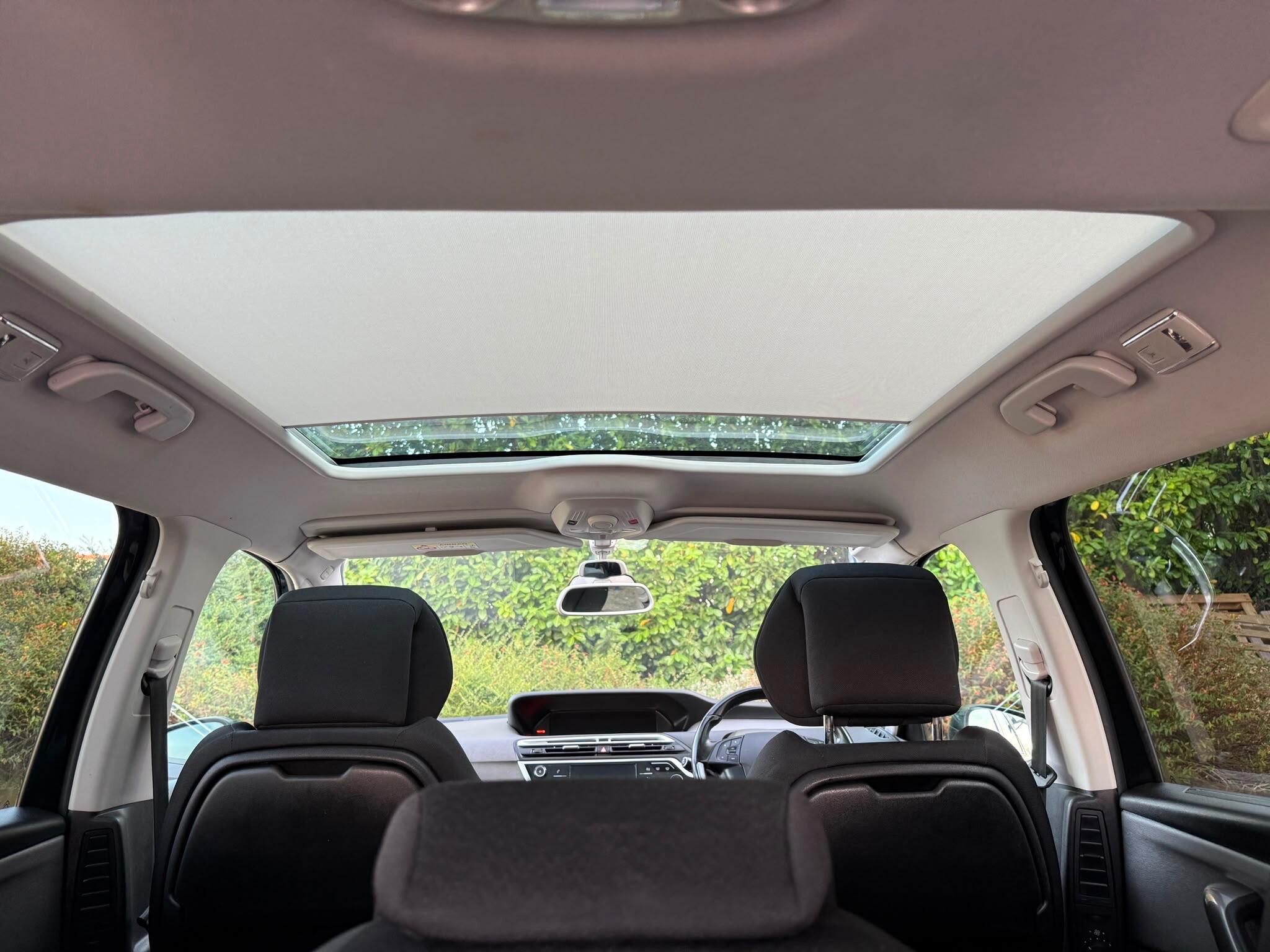 Citroen Grand C4 Spacetourer view 16