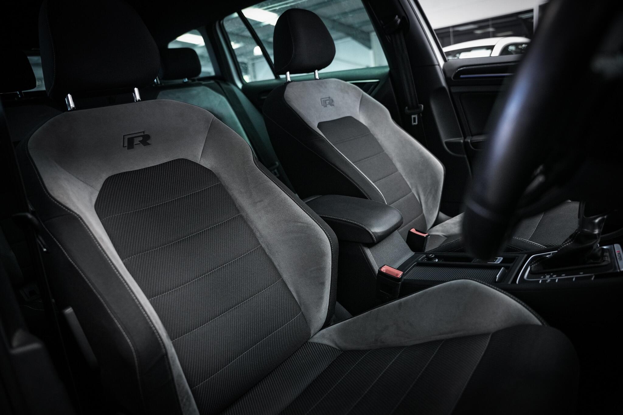 Volkswagen Golf view 17