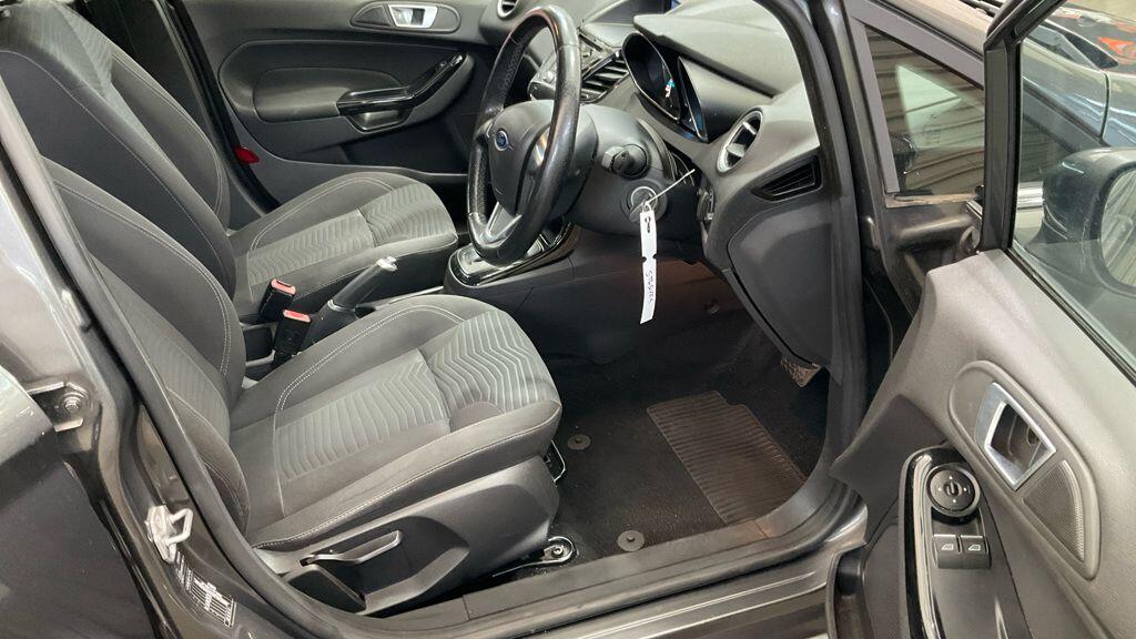 Ford Fiesta view 12