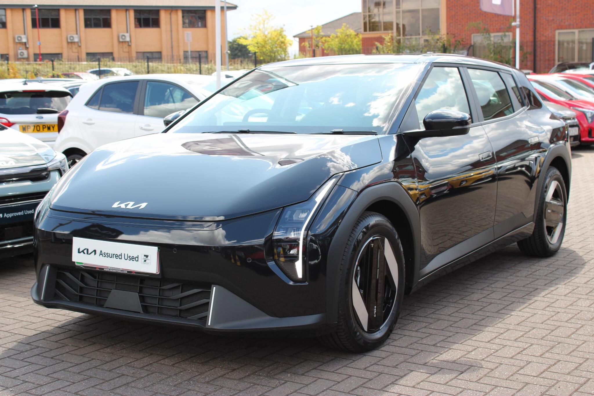 Kia Kia EV4 view 4
