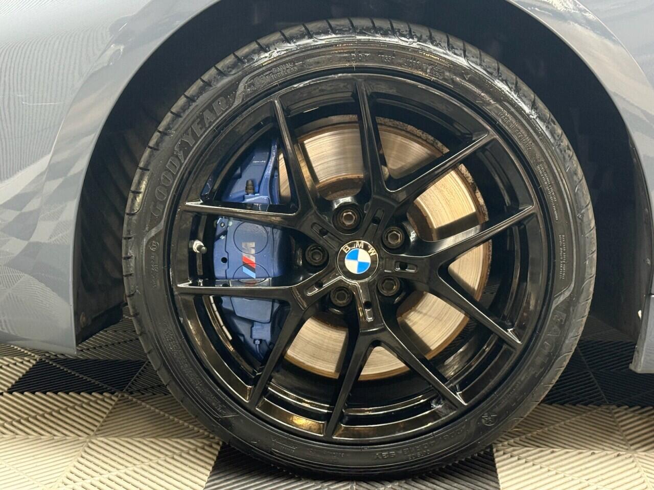 BMW 1 Series view 4