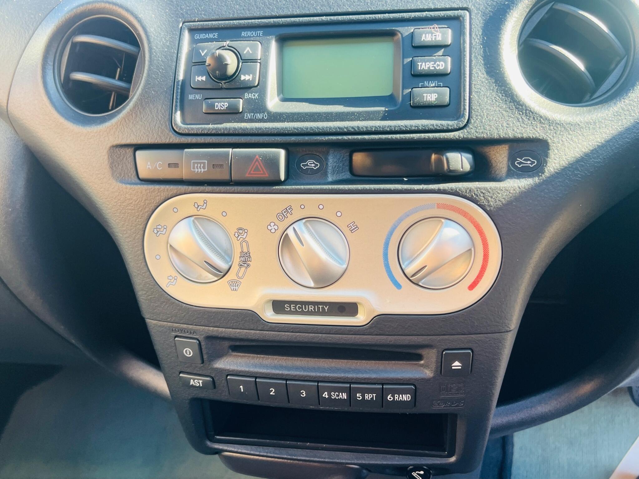 Toyota Yaris view 40