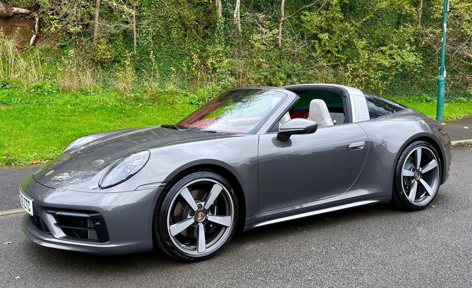 Porsche 911 view 79