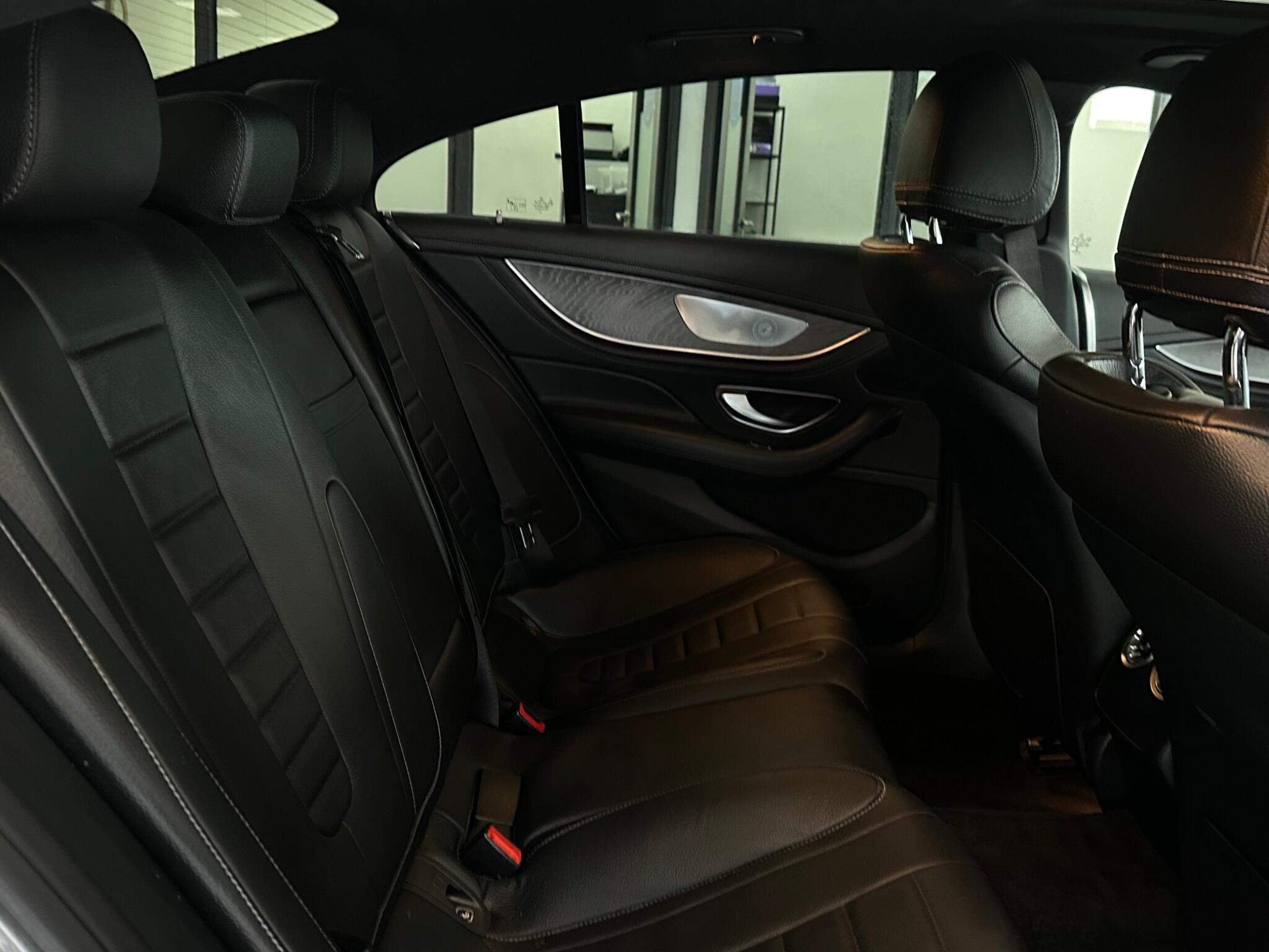 Mercedes-Benz CLS view 35