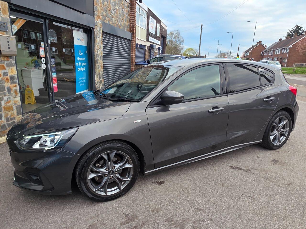 Ford Focus view 33