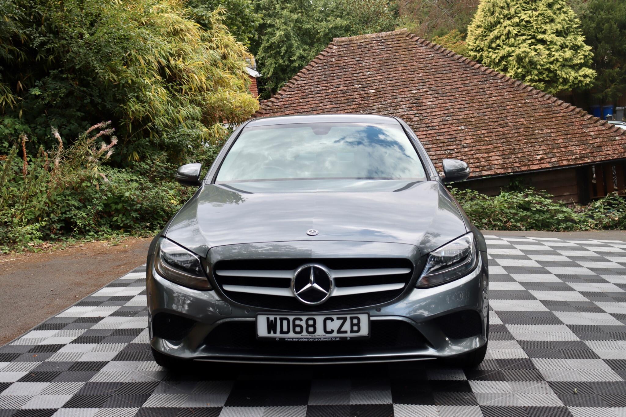 Mercedes-Benz C Class view 12