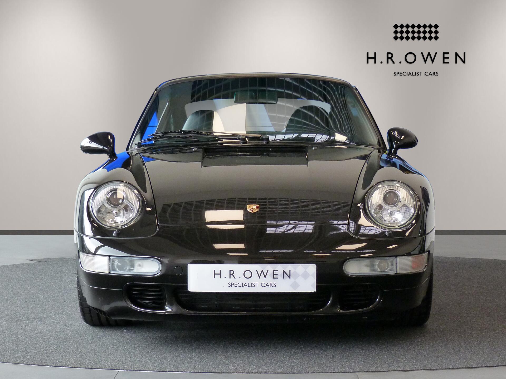 Porsche 911 view 8