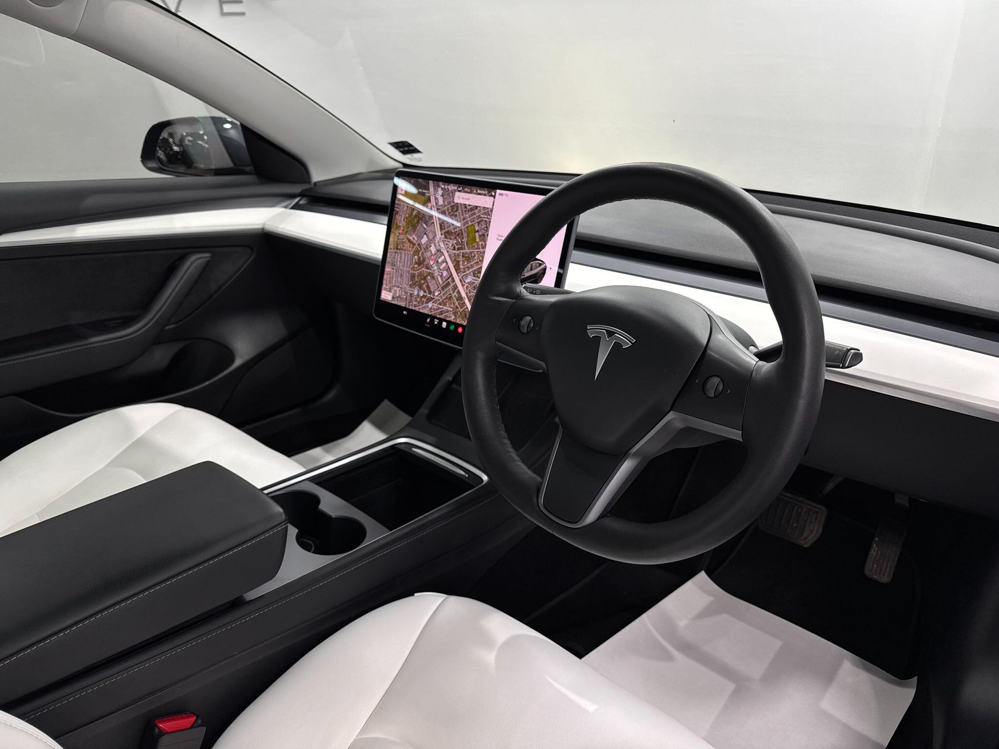Tesla Model 3 view 24