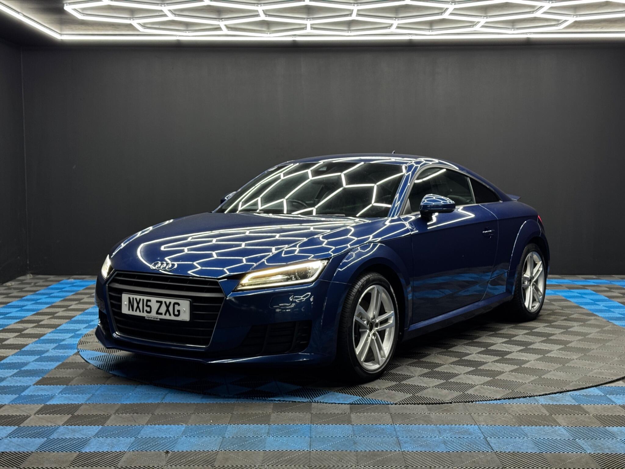 Audi TT view 3