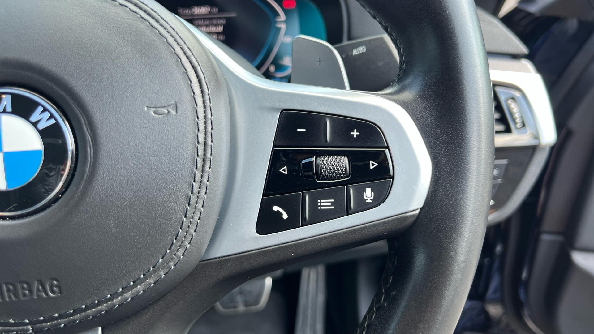 BMW 5 Series view 18