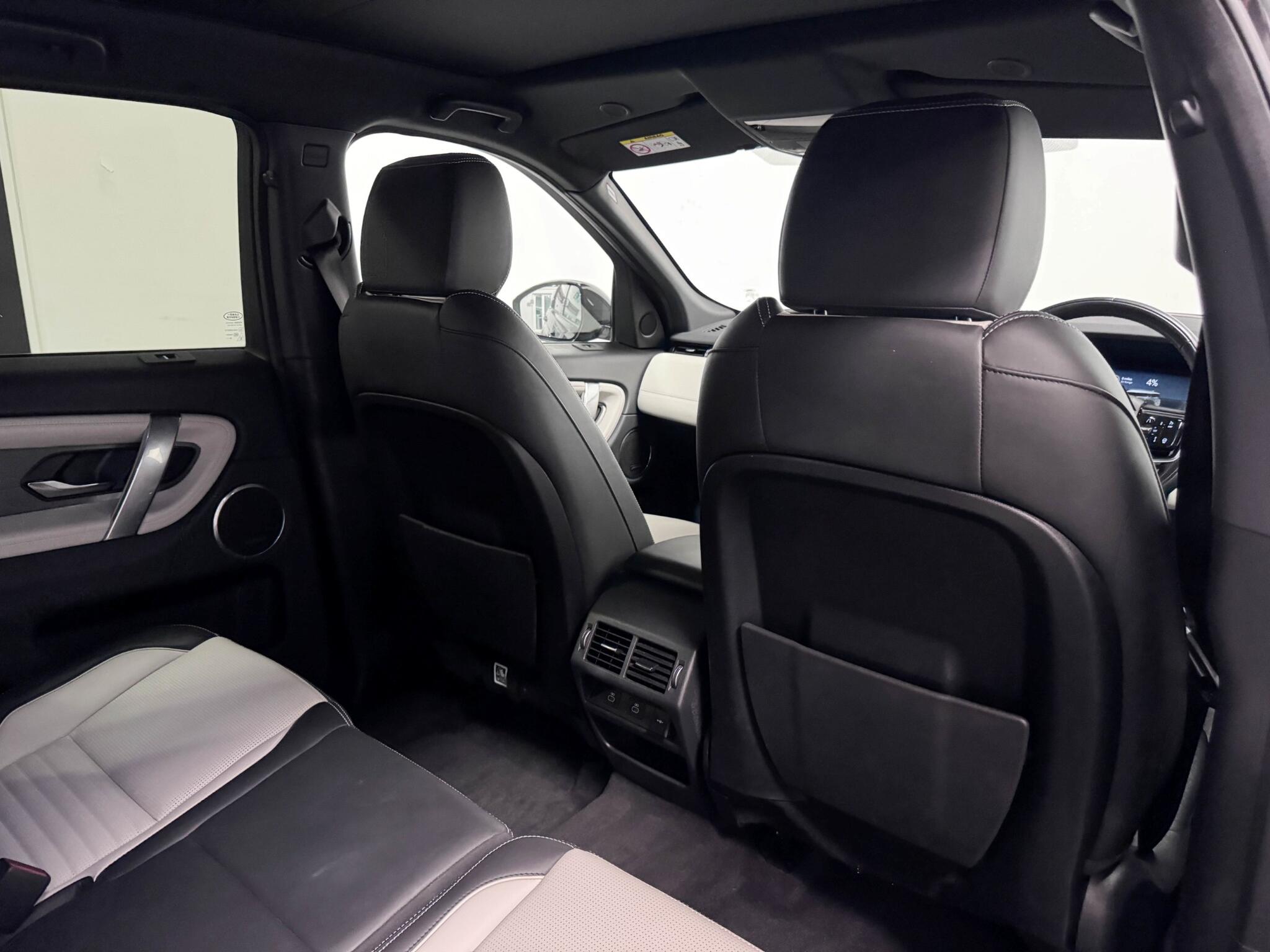 Land Rover Discovery Sport view 28