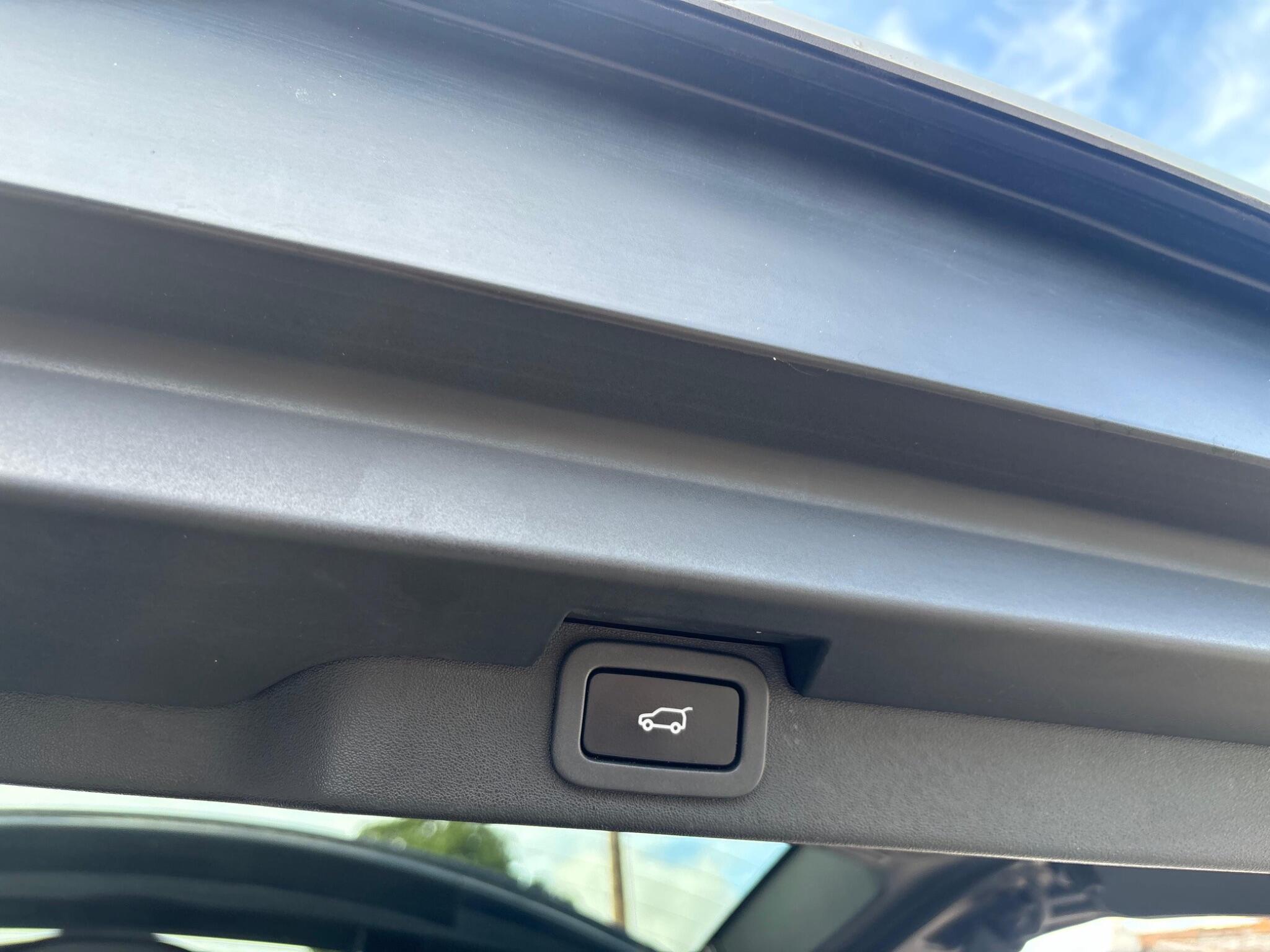 Land Rover Discovery 3 view 40