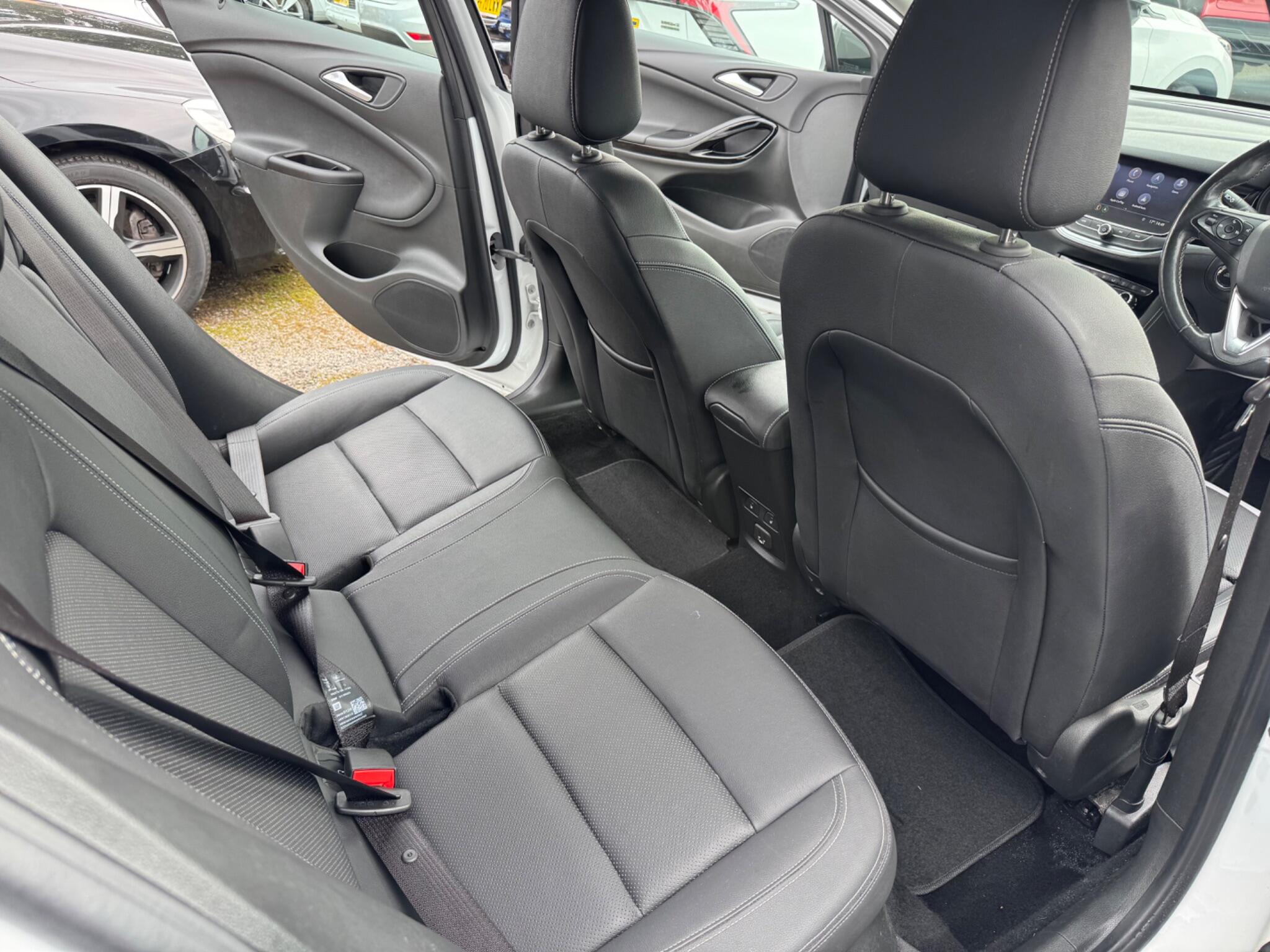 Vauxhall Astra view 16