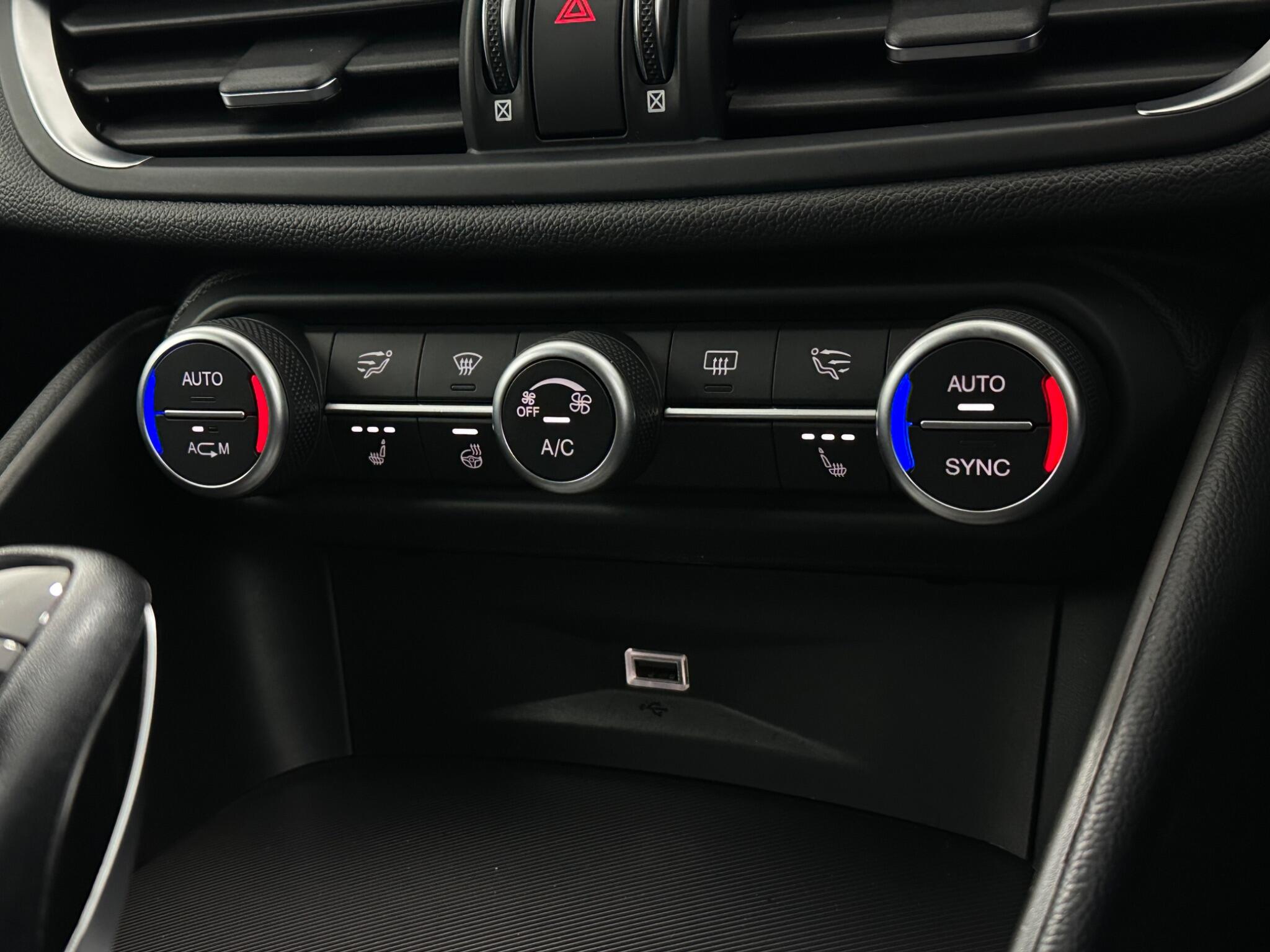 Alfa Romeo Giulia view 22