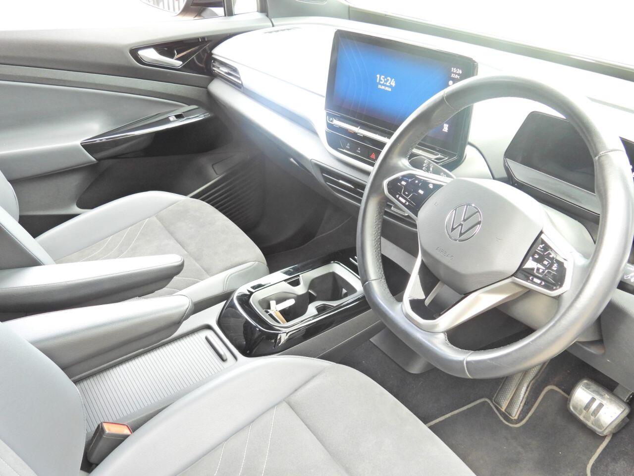 Volkswagen ID.5 view 3