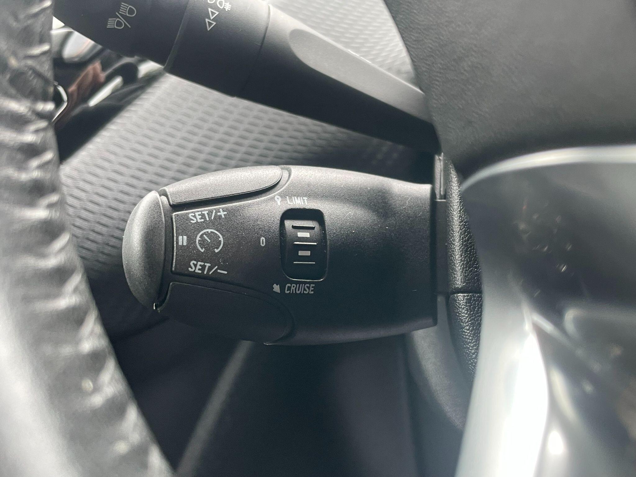 Peugeot 2008 view 30