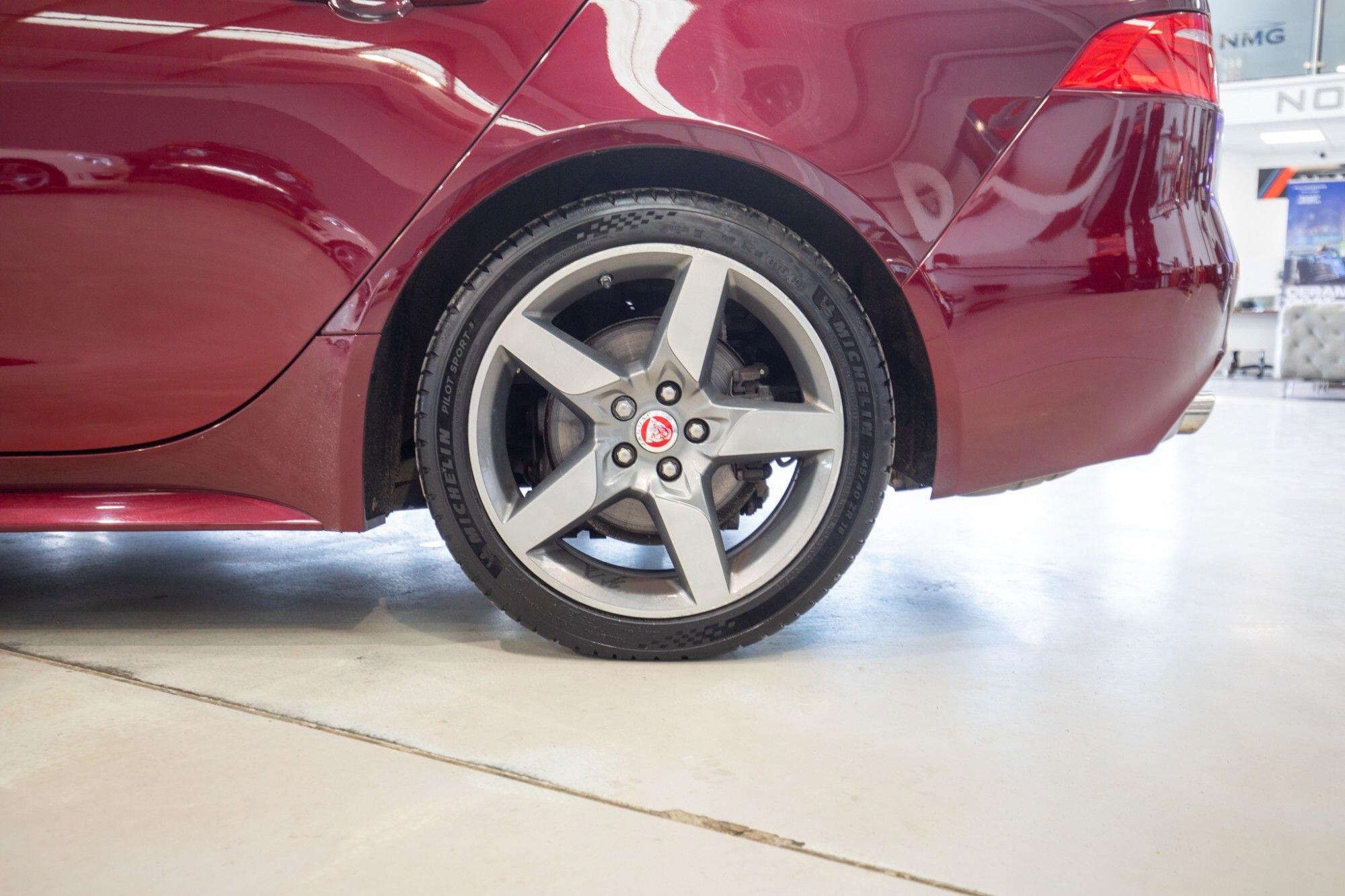 Jaguar Xe view 6