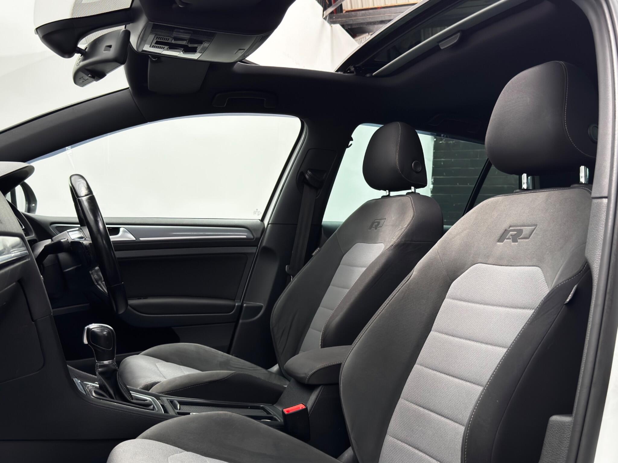 Volkswagen Golf view 21