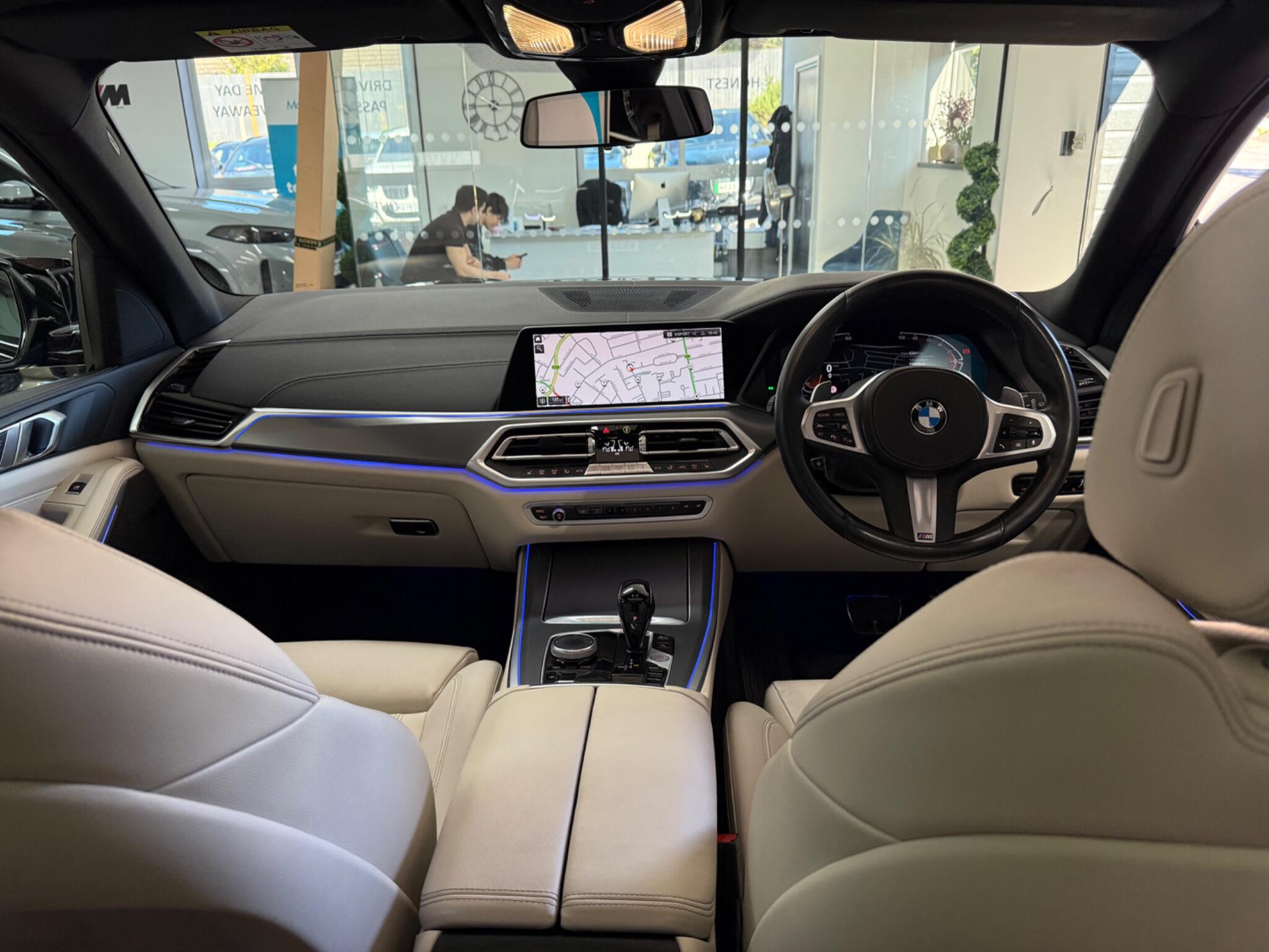 BMW X5 view 25