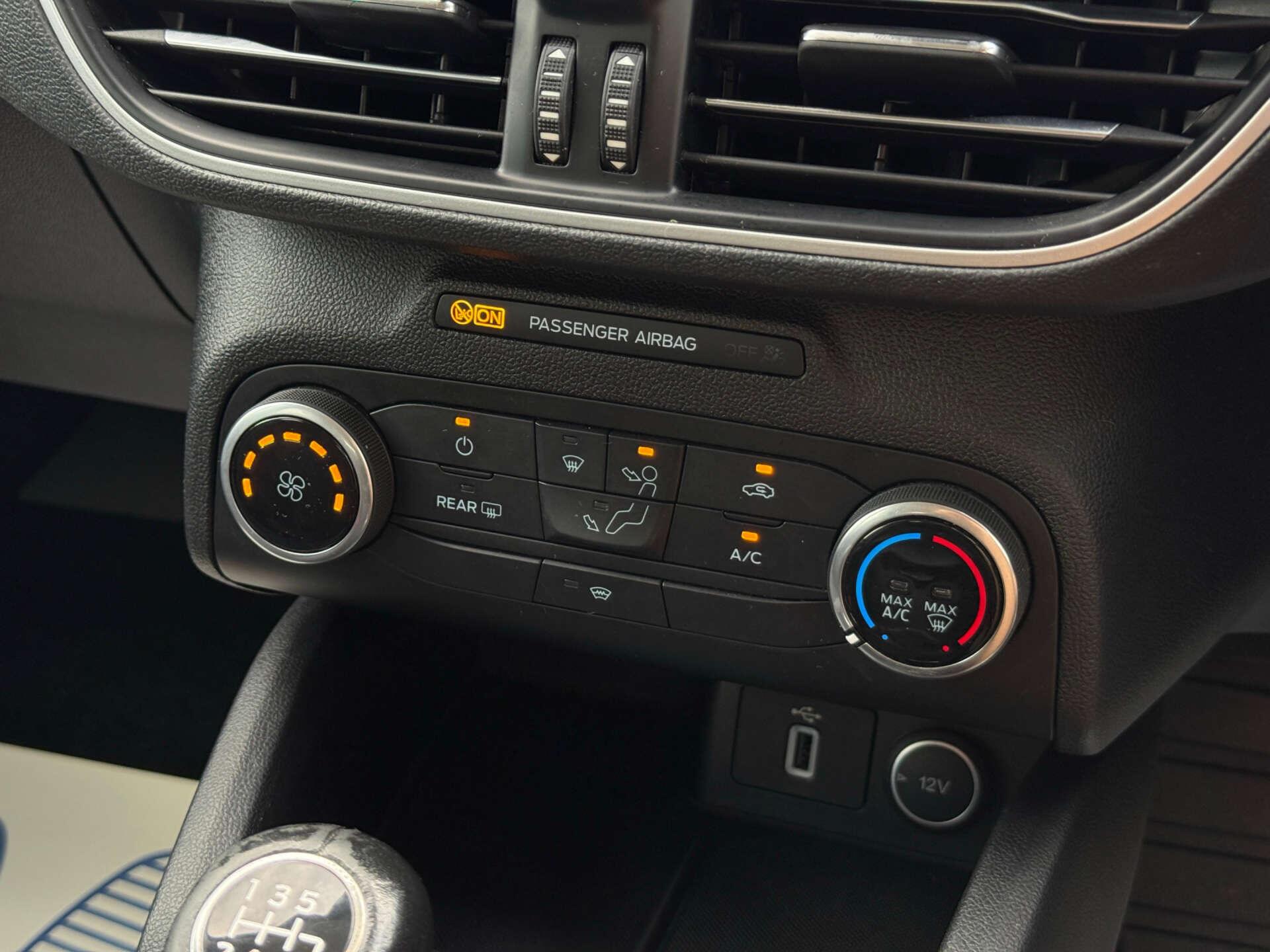 Ford Focus view 52
