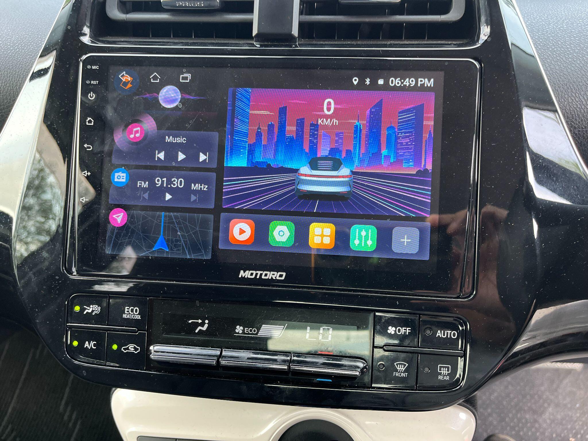 Toyota Prius view 19