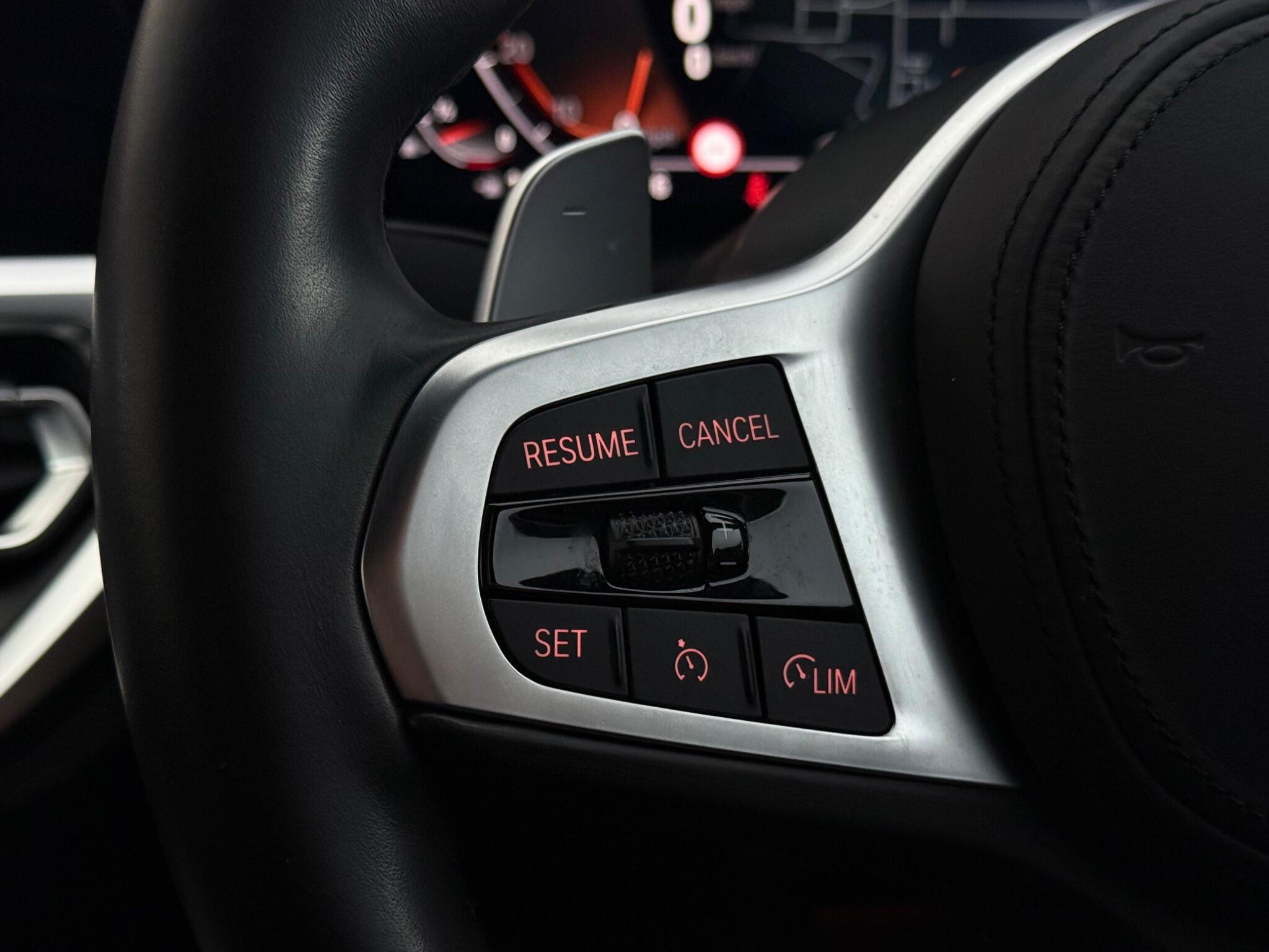 BMW 3 Series view 21