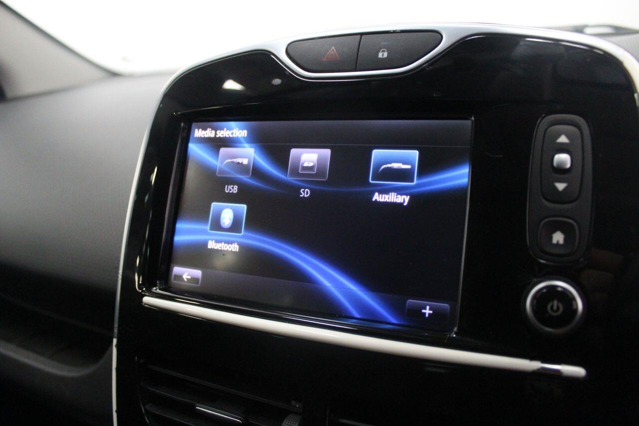 Renault Clio view 41