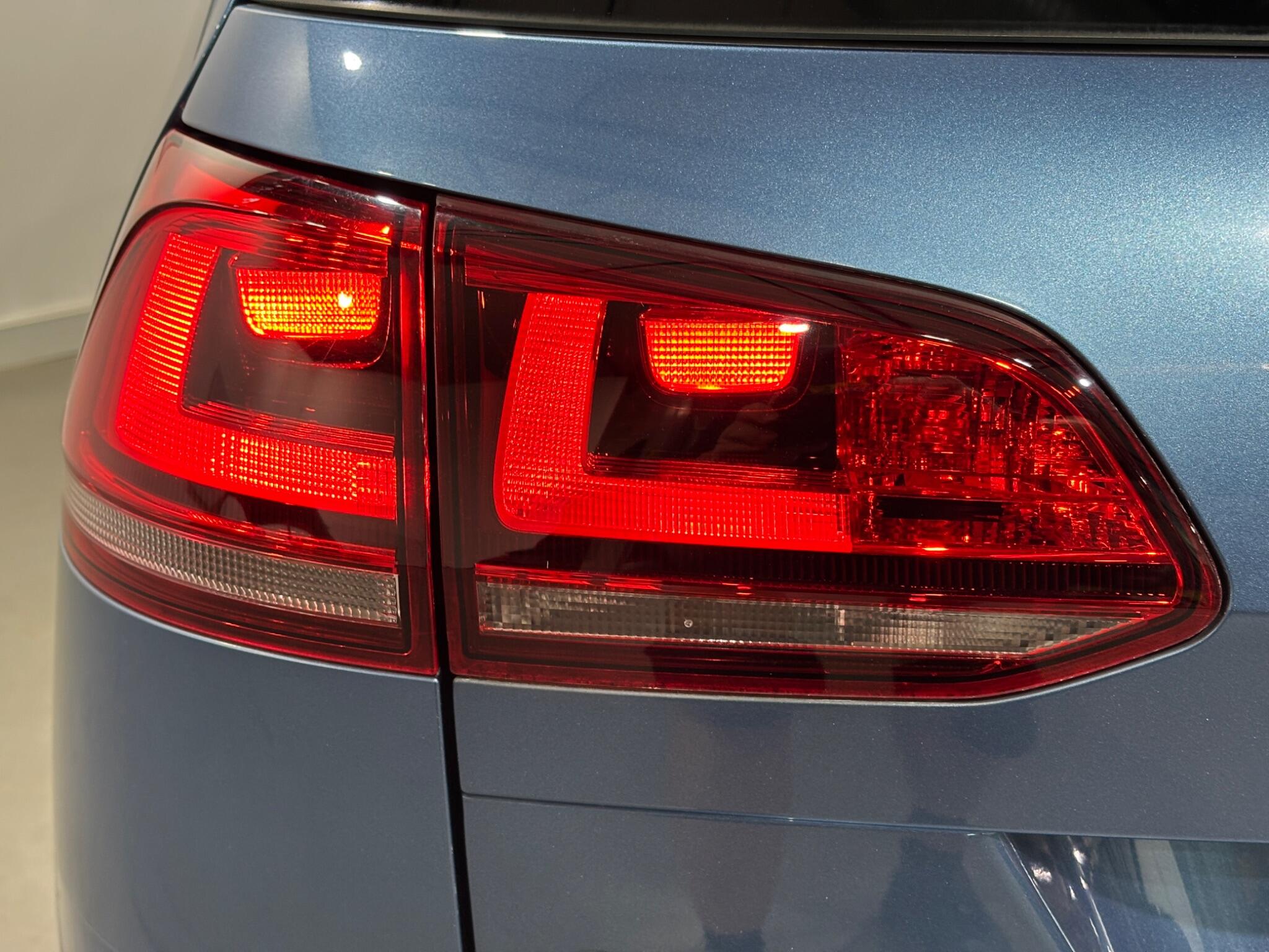 Volkswagen Golf view 49