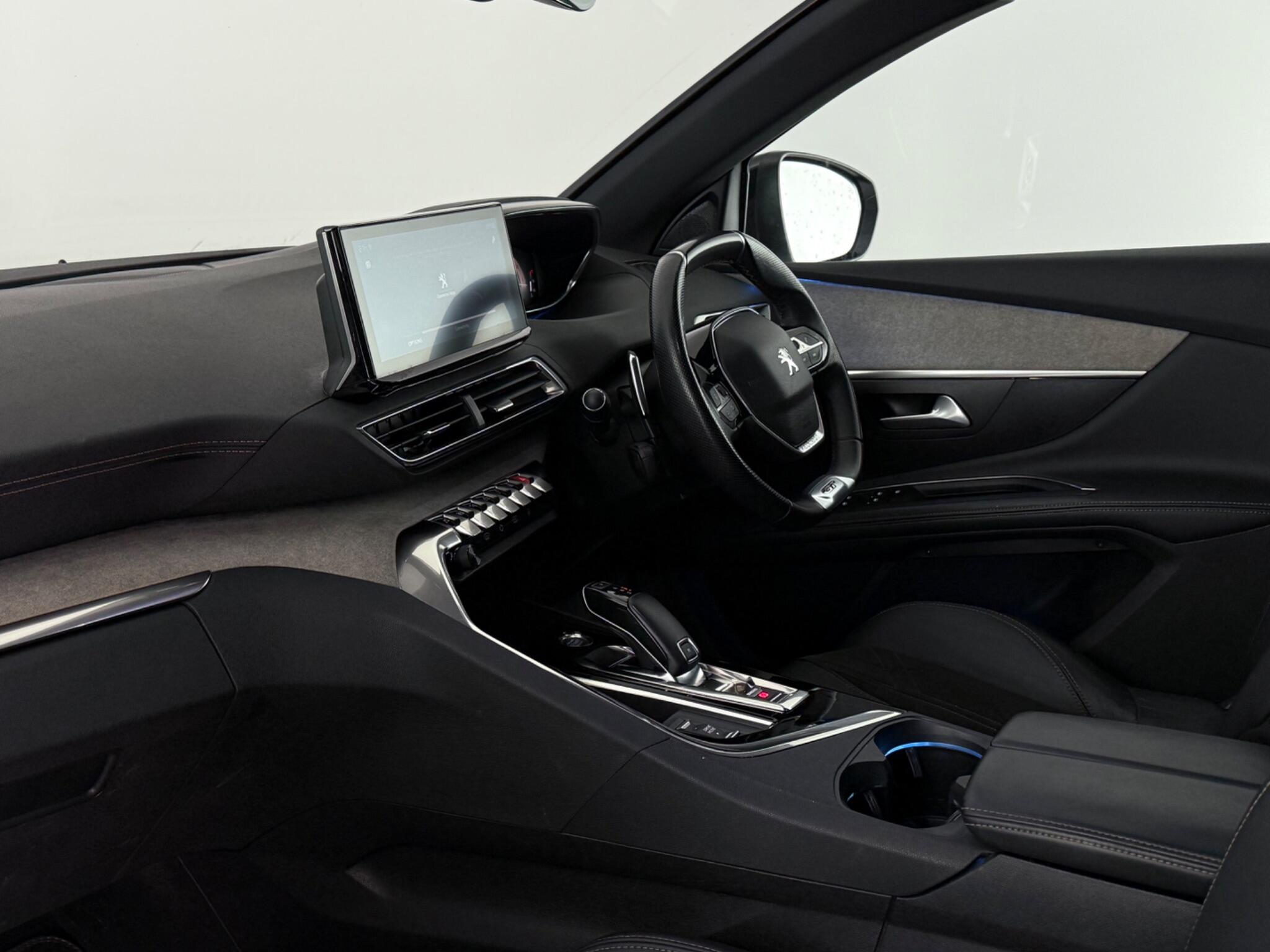 Peugeot 5008 view 12