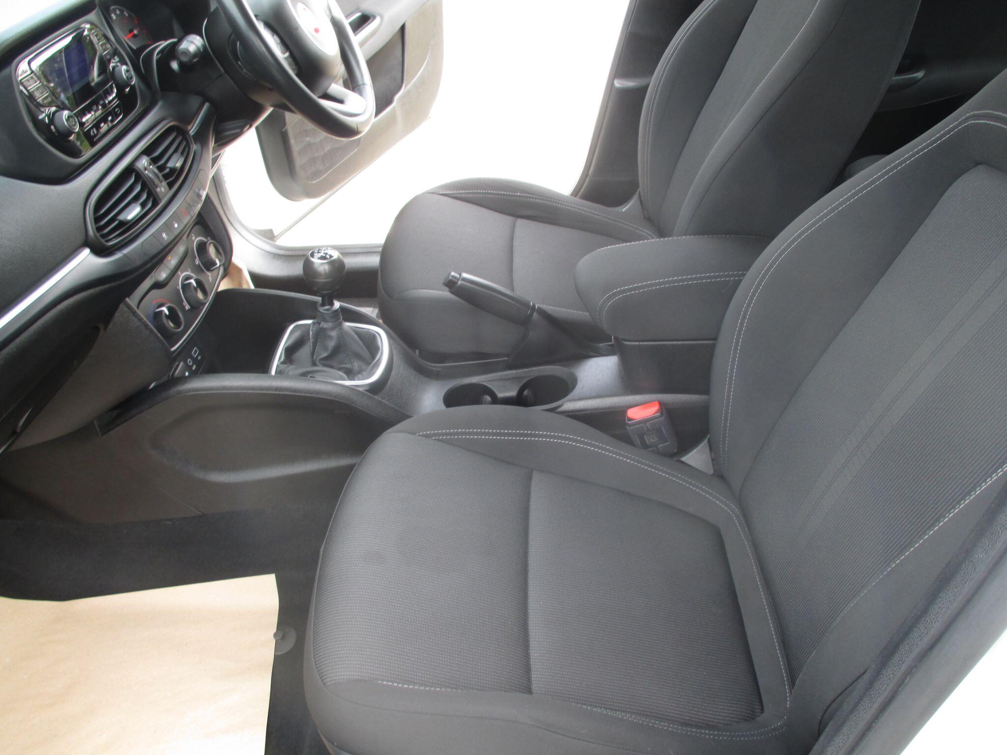 Fiat Tipo view 33